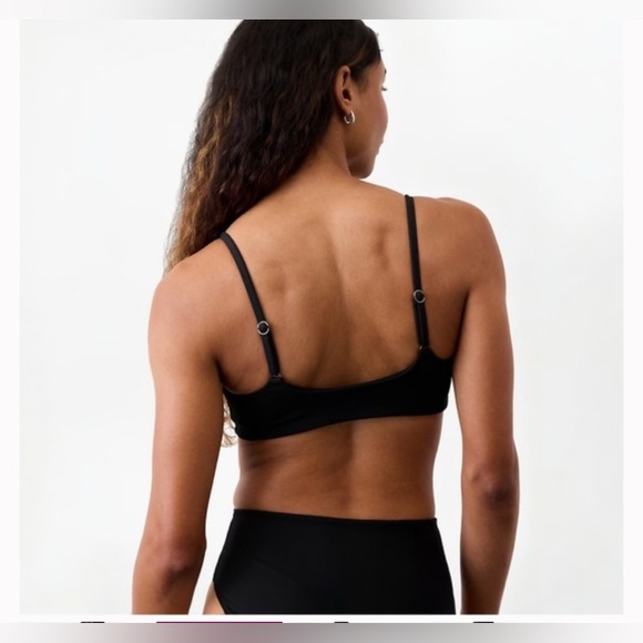 NWT Athleta Scoop Black Bikini Top Size Small A-C - Picture 2 of 6